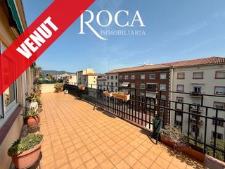 Attique  Passeig maragall. tico de 100m2 + 42m2 de terraza! 4 dormitorios y 2 baos
