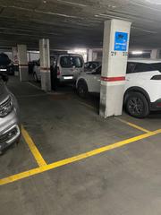 Parking voiture dans Carrer de pinar del rio 45
