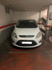 Parking voiture dans Carrer de l'escultor llimona 4