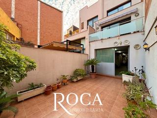 Casa adossada  Carrer alt de mariner. ¡casa unifamiliar en perfecto estado con ascensor y garaje!