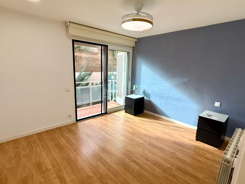 Foto 0b7f42fe-4ae4-4dbc-ad1a-a16b2de38810. Dúplex amb calefacció a La Font d´en Fargues Barcelona