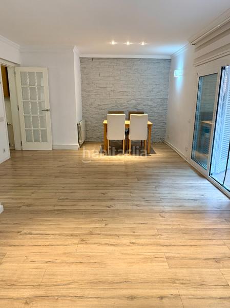 Foto 0e36969d-9aba-4970-b70a-e4a2f4998364. Dúplex amb calefacció a La Font d´en Fargues Barcelona