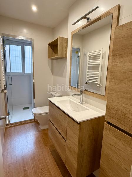 Foto 317a7547-a5d1-4c3a-9cfe-bc9904b99985. Dúplex amb calefacció a La Font d´en Fargues Barcelona