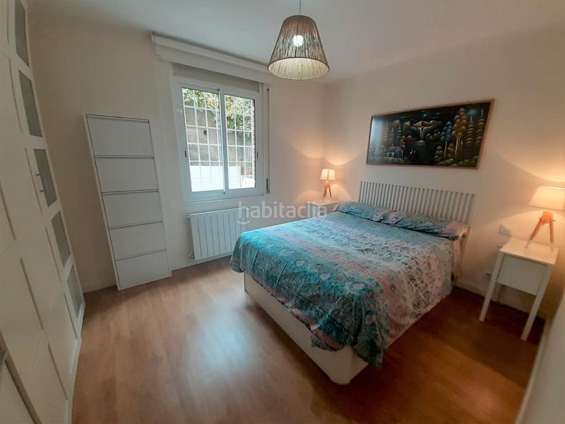 Foto 475ad6a3-9b3e-4802-a26c-185cde78505a. Dúplex amb calefacció a La Font d´en Fargues Barcelona