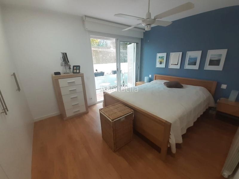 Foto 519d3569-c986-4836-917b-d033a4d9cec5. Dúplex amb calefacció a La Font d´en Fargues Barcelona