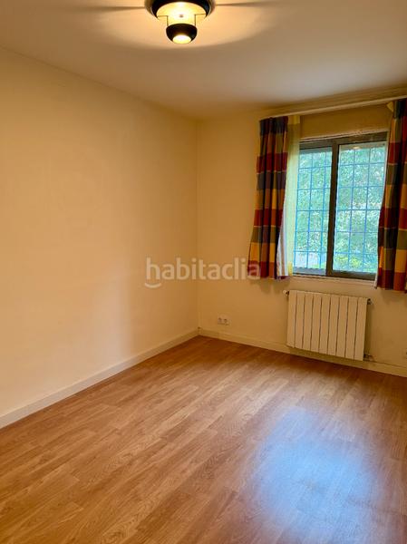 Foto 566f4be1-bf5b-49f7-b069-a68018847545. Dúplex amb calefacció a La Font d´en Fargues Barcelona