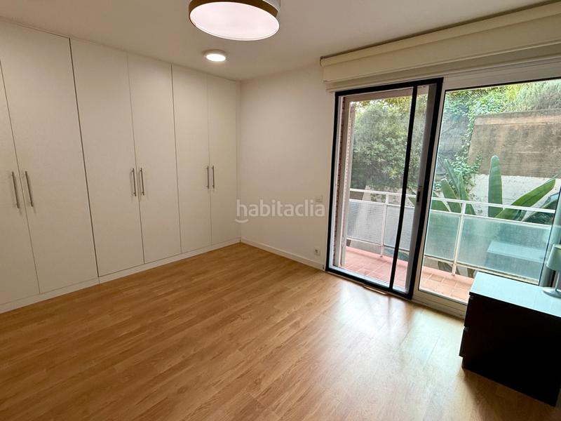 Foto 57b668e8-0a6c-4100-83f9-c0276b2152af. Dúplex amb calefacció a La Font d´en Fargues Barcelona