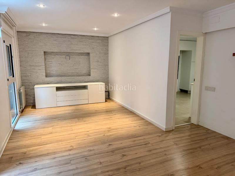 Foto 7290b5d9-656e-44c0-85b0-f9aa91ccd485. Dúplex amb calefacció a La Font d´en Fargues Barcelona