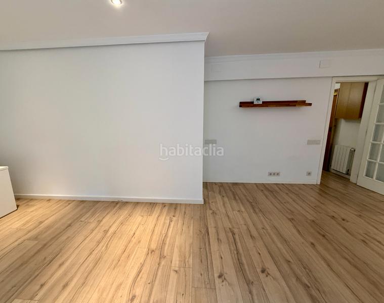 Foto 8997e51f-5dfb-44e5-800e-457731018ee3. Dúplex amb calefacció a La Font d´en Fargues Barcelona