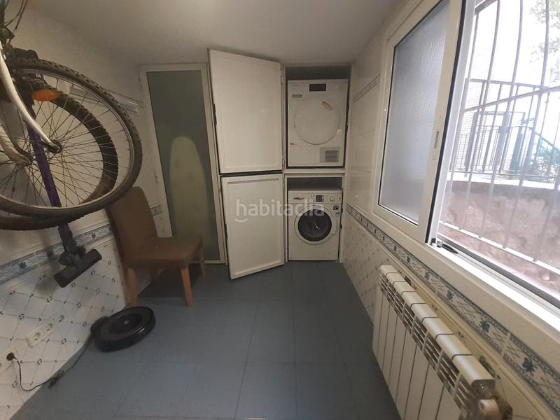 Foto 973bd065-20c9-497f-a951-deb7d3fb7a55. Dúplex amb calefacció a La Font d´en Fargues Barcelona