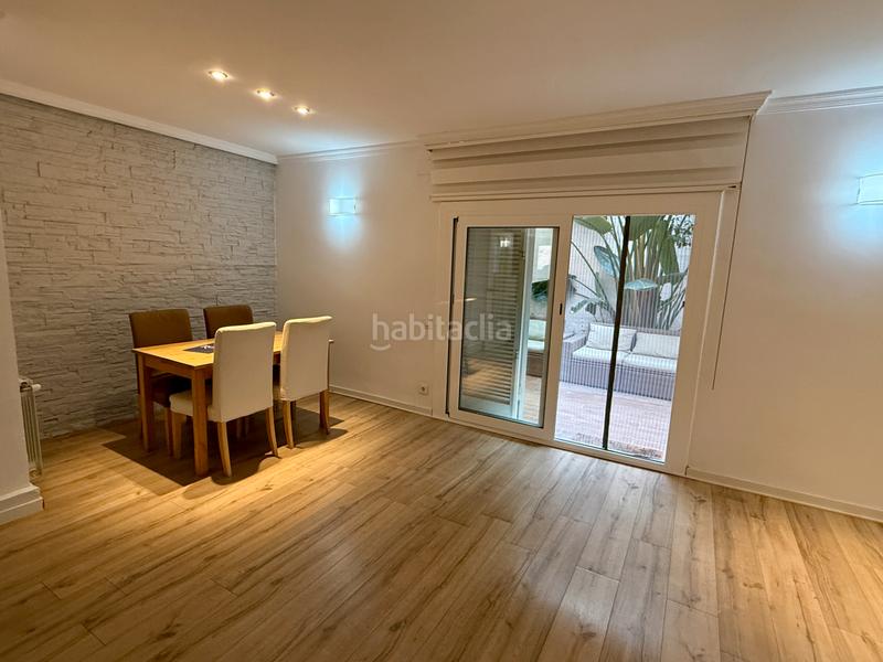 Foto a6e1d782-51b4-4997-8134-9320369685b3. Dúplex amb calefacció a La Font d´en Fargues Barcelona