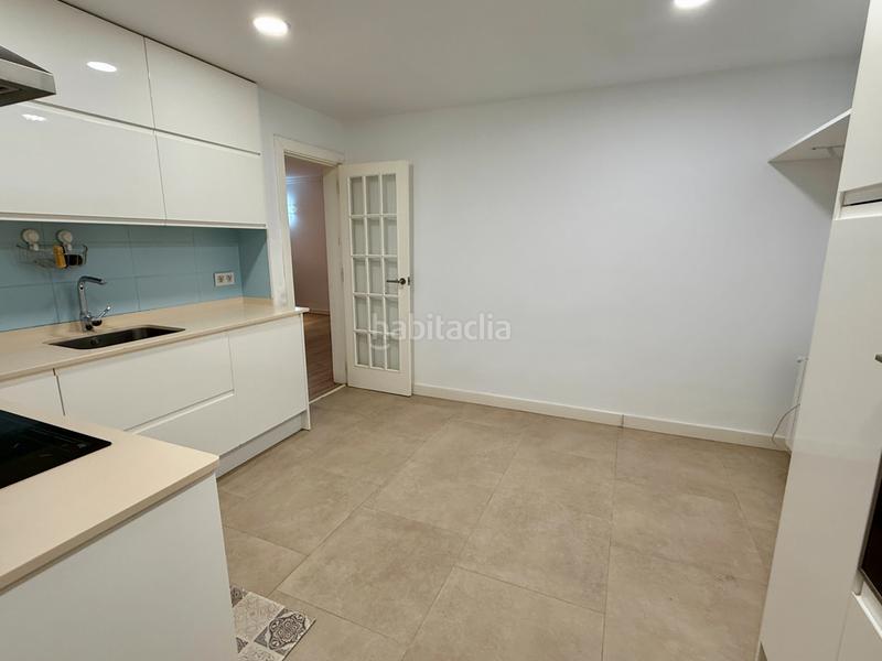 Foto afd4aae1-5928-4863-bb3f-cc97ca98cae8. Dúplex amb calefacció a La Font d´en Fargues Barcelona