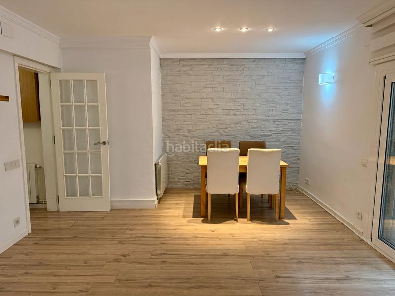 Foto e3517e83-9b89-48d4-a995-d3ce5f548e45. Dúplex amb calefacció a La Font d´en Fargues Barcelona