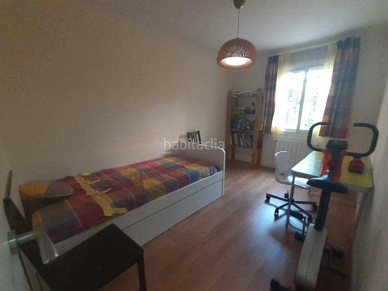 Foto f0f0b353-4762-4f42-9f62-d8833f230e37. Dúplex amb calefacció a La Font d´en Fargues Barcelona