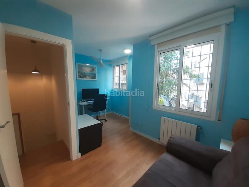 Foto f2d971f1-e123-4eec-b0e3-4c752978be0d. Dúplex amb calefacció a La Font d´en Fargues Barcelona