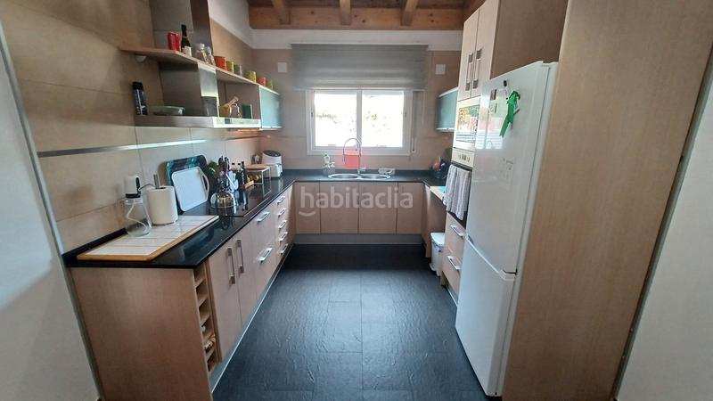 Foto a76d2f2a-007d-43a6-9db4-17748e9d5d06. Chalet avec cheminée chauffage parking dans Querol