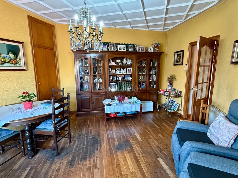 Foto c89ddb8a-cbd8-4f24-997f-17d10b5d014c. Attico in Guinardó Barcelona