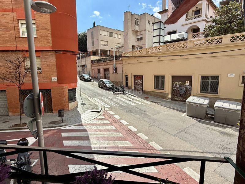 Foto fa57307d-d260-44e2-9908-caa84f6579be. Pis a Guinardó Barcelona