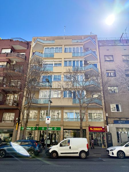 Foto f9f46674-ef72-445d-9f7d-a24684fd1cef. Àtic amb calefacció a La Font d´en Fargues Barcelona