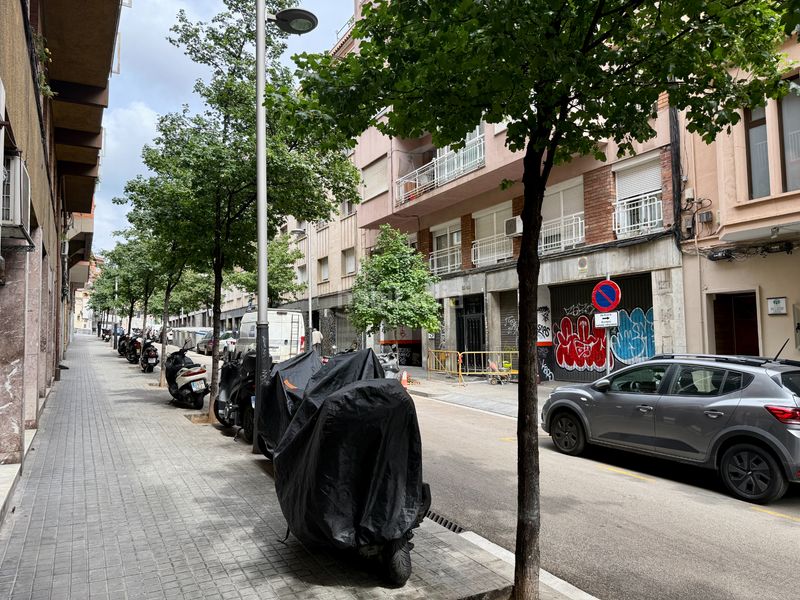 Foto 7f155494-b35f-4830-9e3e-abbe806f8310. Local comercial amb calefacció a Guinardó Barcelona