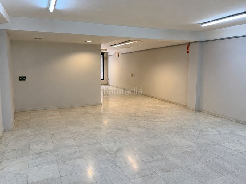 Foto cb5517a5-76ad-4ddb-bd95-8bd06f5c4558. Local comercial a Congrés - Indians Barcelona