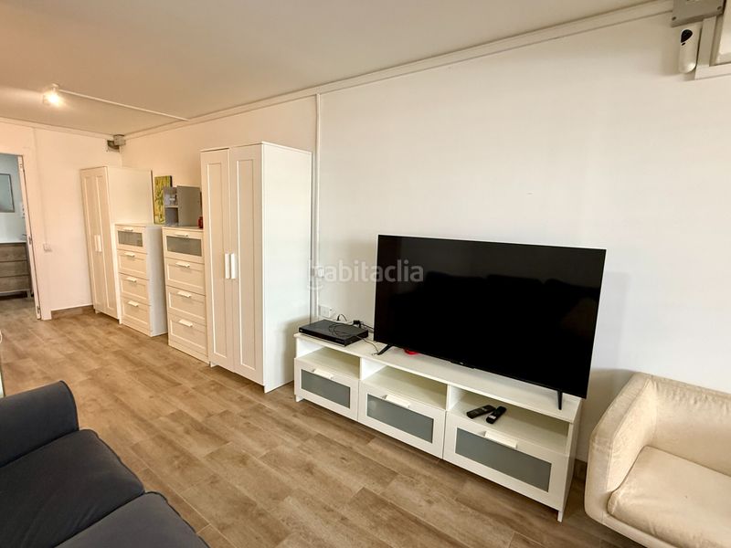 Foto c99780a1-b656-48b9-b076-12beaf6cee04. Local comercial amb calefacció a La Font d´en Fargues Barcelona