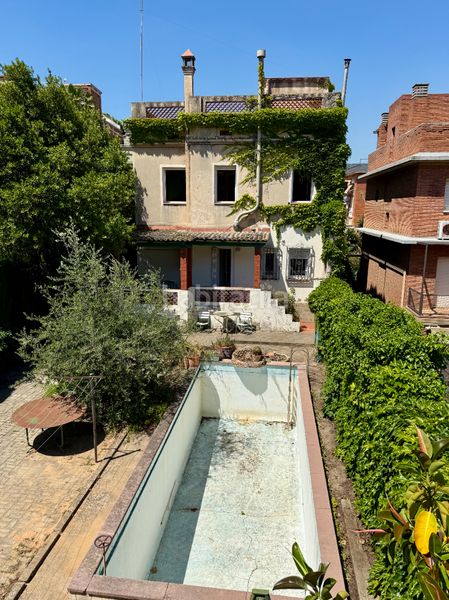 Foto 44a784e4-9fdc-4fb5-bc22-fbe5e0037631. Xalet amb calefacció aparcament piscina a La Font d´en Fargues Barcelona