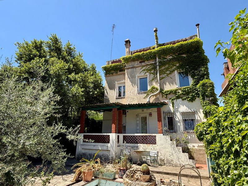 Foto a6294704-6c4e-44f9-b9ec-776f66bd0f8f. Xalet amb calefacció aparcament piscina a La Font d´en Fargues Barcelona