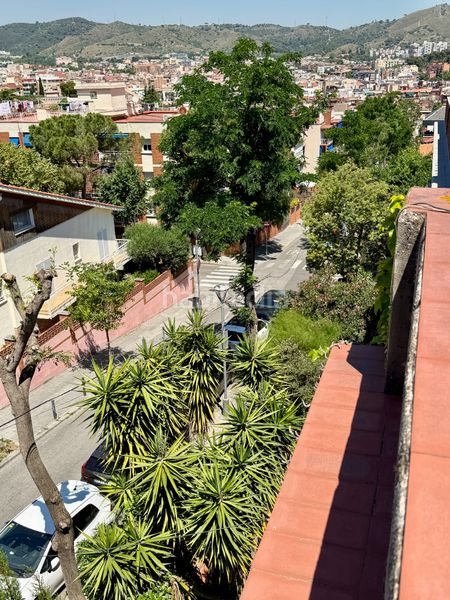 Foto e407da16-4b36-448e-858a-a85dd9597181. Xalet amb calefacció aparcament piscina a La Font d´en Fargues Barcelona