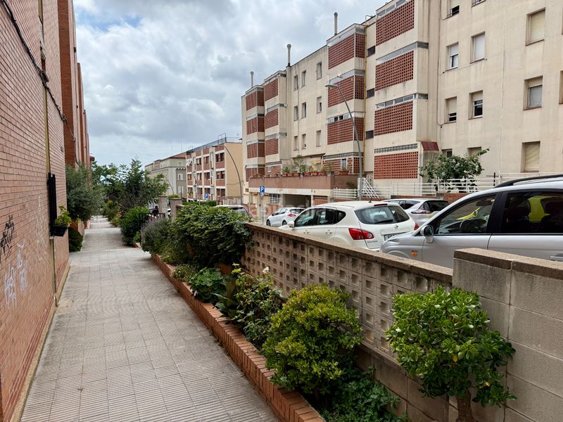 Foto 55bcda96-86f8-4b84-bcf3-1f31442a0e16. Pis amb calefacció a Horta Barcelona