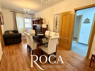 Planta baixa  Carrer d'amílcar. Piso reformado con máximas calidades, muy cerca del metro de vir