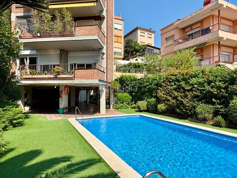Foto 0fce5486-1e40-44dd-94dd-dfefbe8b5c1d. Pis amb calefacció aparcament piscina a La Font d´en Fargues Barcelona