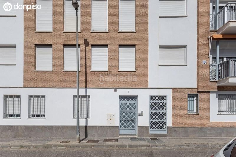 Foto 1c5af228-9899-49e1-8468-efa84b85d656. Àtic a calle calle torrente ballester 3 a Santa Fe