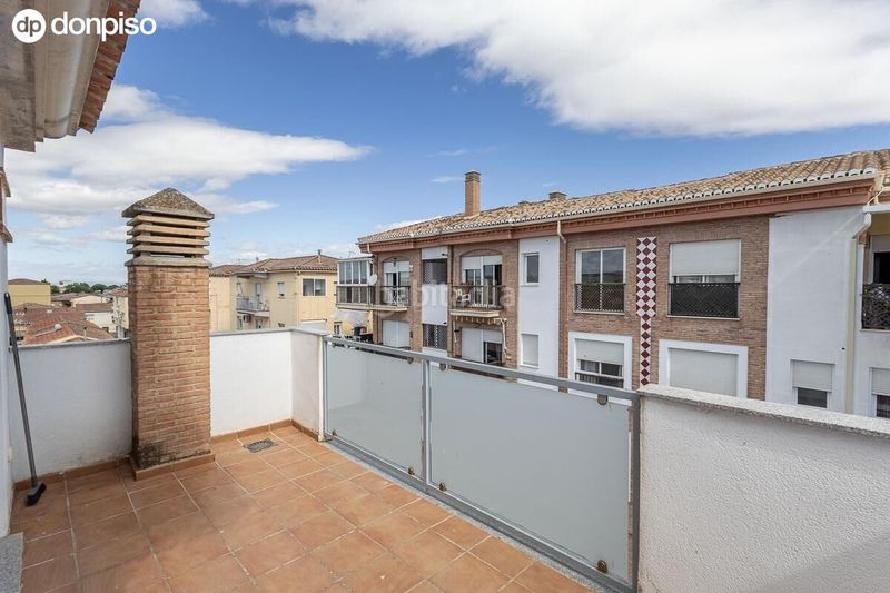 Foto b0ca2203-bda9-460b-8e3f-13888968d84f. Àtic a calle calle torrente ballester 3 a Santa Fe