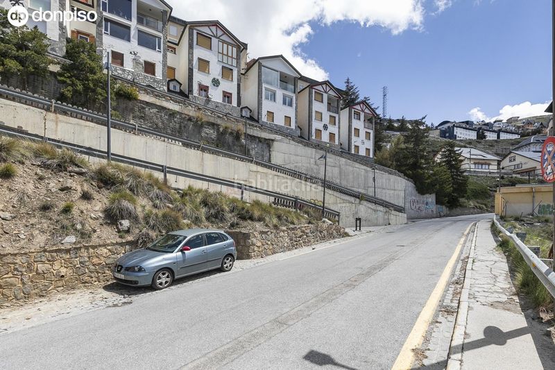 Foto a2a17846-ff93-406b-858a-a4d27568cab2. Dúplex amb aparcament a Zona alta Sierra Nevada