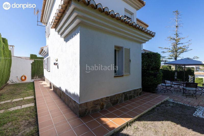 Foto 7064c7c0-ce85-4d97-b6e8-d3564c887044. Xalet a calle calle cosmos 46 a Barrio de la Vega Monachil