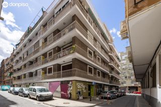 Pis a Calle acera de canasteros 16. Piso exterior en acera de canasteros, junto a constitución y fue