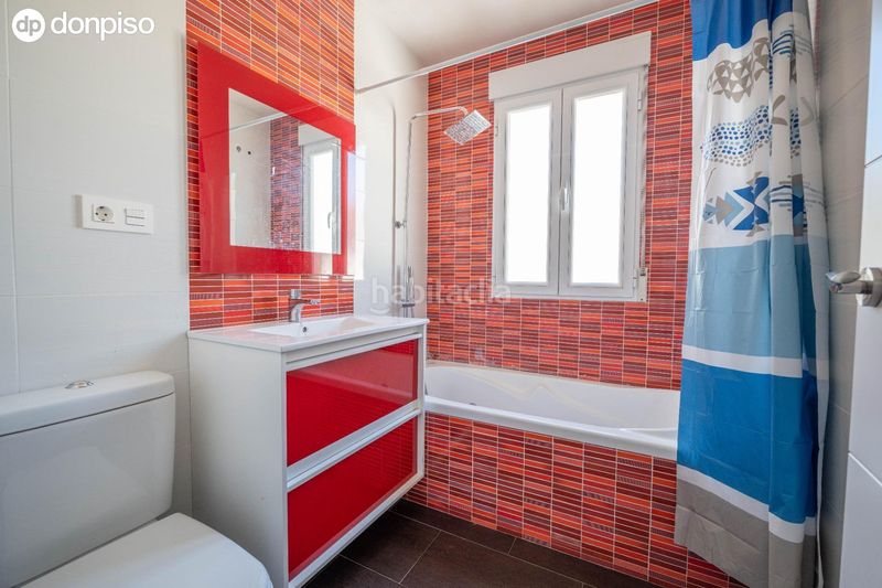 Foto b4fd4875-ffdd-4066-825b-8c5ed7ef0fef. Casa a calle san fernando 6 a Peligros