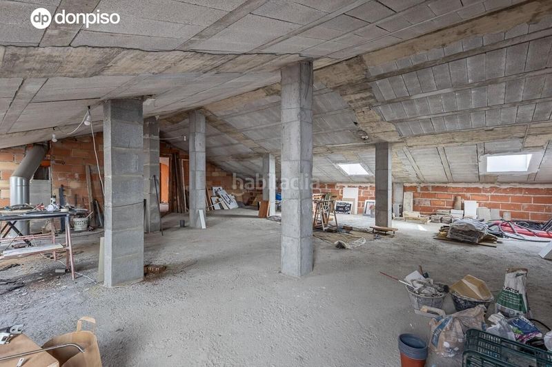 Foto 96f39721-676c-4122-b43d-d71dbaf89327. Edifici a Arenas del Rey