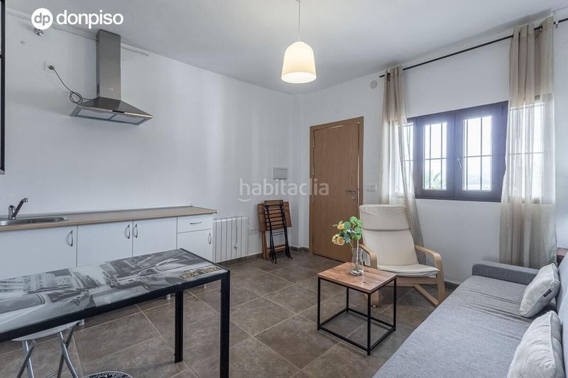 Foto fb43c935-05cc-4942-a02a-91cfb65e35ff. Edifici a Arenas del Rey