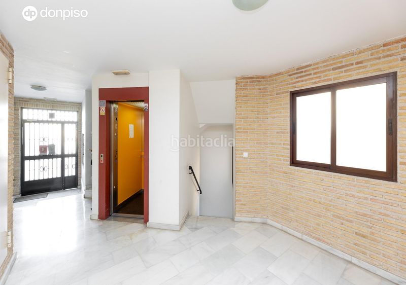 Foto bcce1797-99df-4614-b7d6-1cbd900bccd8. Àtic amb aparcament a Barrio de la Vega Monachil