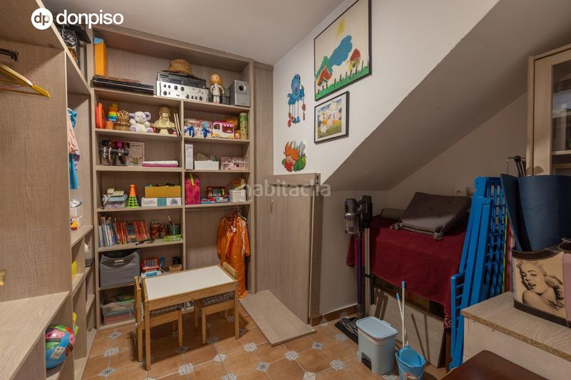 Foto fa5fa936-370d-48cd-a792-a2451135a99f. Casa adossada amb calefacció aparcament a Avda. De los Ogíjares Armilla