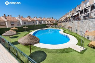 Casa adossada  Montes. Adosada en urbanización en huetor vega