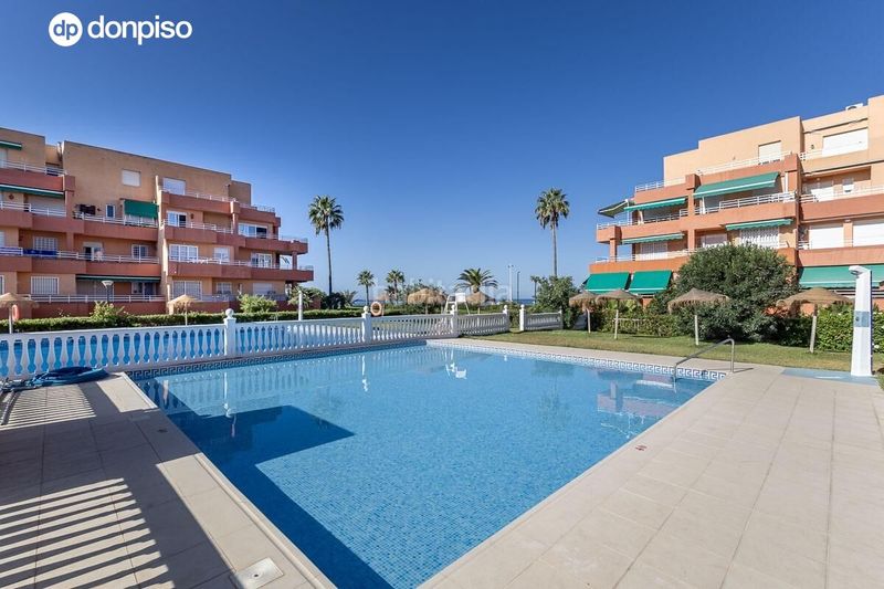 Foto 187777b0-bbe0-4740-8db5-6914688e1548. Dúplex amb piscina a Salobreña costa Salobreña