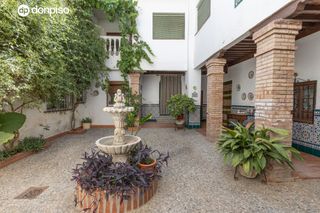 Casa  Real. Excepcional oportunidad en pleno centro de huétor vega