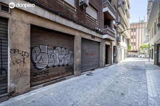 Local Comercial a Calle duende 4. Local con sótano en pleno centro