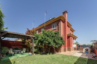 Casa aparellada  Carretera de la malaha. Chalet pareado en alhendín espacio, luz y una zona exterior que