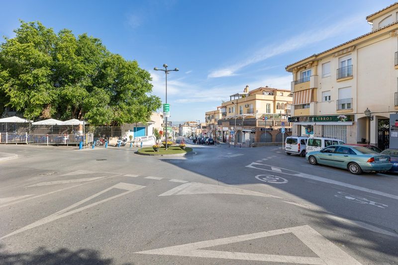 Foto fb111ee0-4972-430c-a288-8ee319d0efe6. Local comercial  con 100m2 en la zubia en Zubia (La)