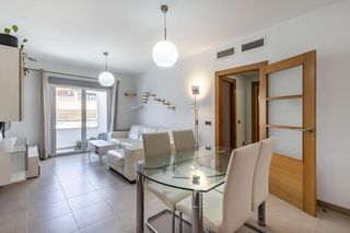 Etagenwohnung  Calle ruben dario 7. Piso impecable en maracena calidades, luz, garaje, trastero y li