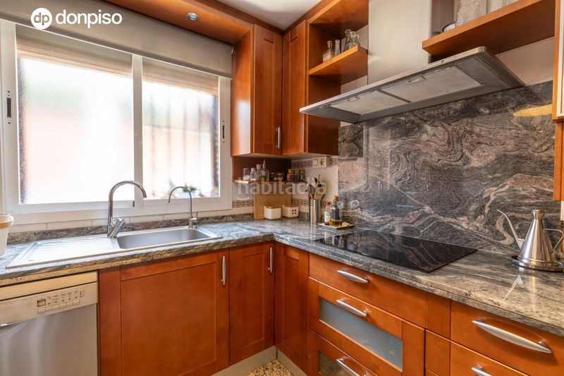 Foto 9448e20f-47ed-47c0-8c6d-bb46bab814a2. Chalet exclusiva vivienda premium en la zubia en La Zubia Ciudad Zubia (La)